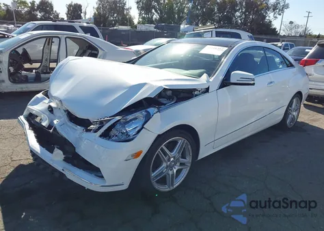 2013 Mercedes-Benz E 350 z USA, uszkodzony, nr VIN WDDKJ5KB8DF192911